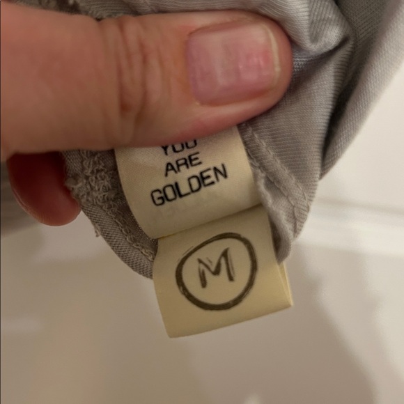 One Golden Thread Tree V Neck Medium - Picture 3 of 6